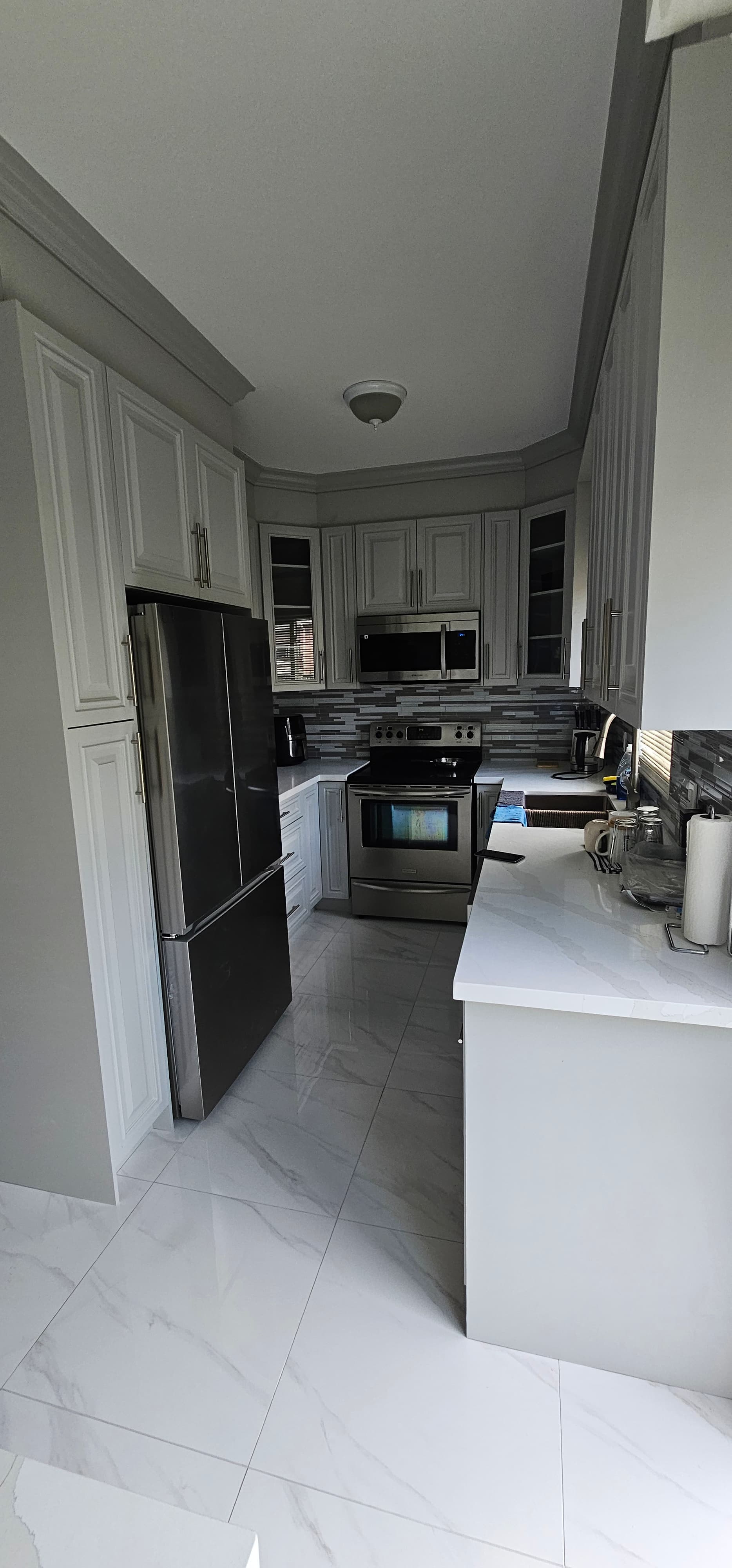 Contemporary kitchen renovation
